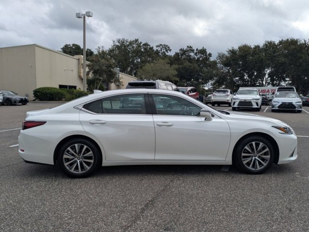 Used 2021 Lexus ES 350  Sedan