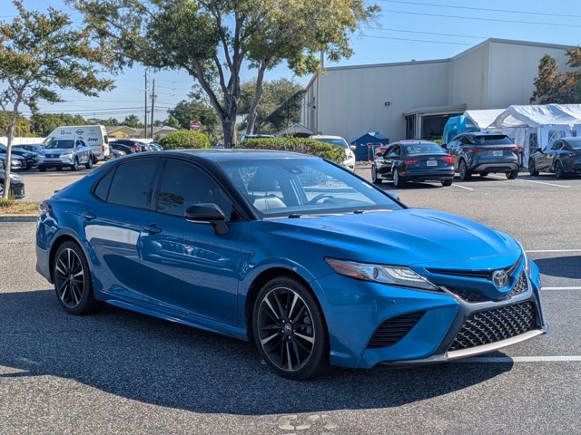 2018 Toyota Camry XSE photo 3