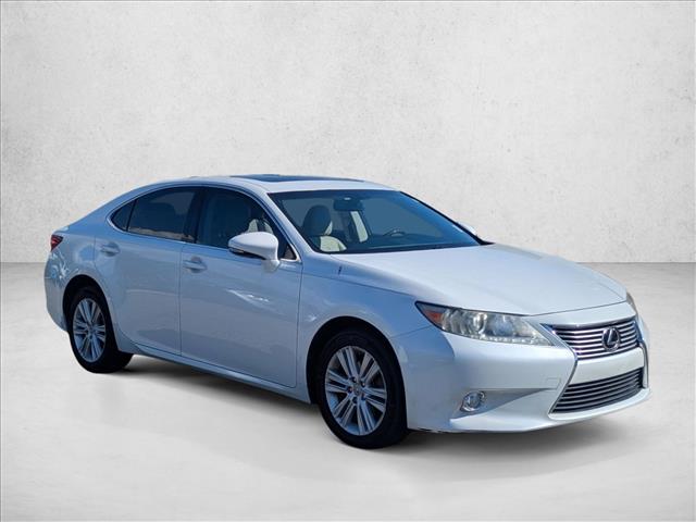 2013 Lexus ES 350 photo 3