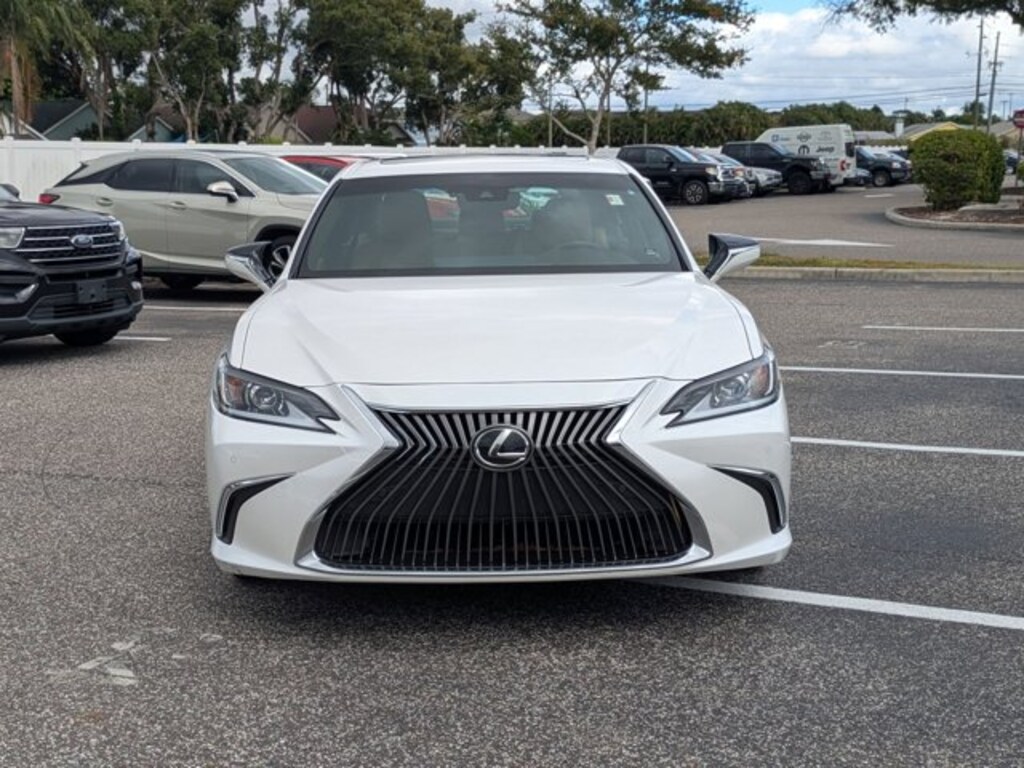 Used 2021 Lexus ES 350  Sedan