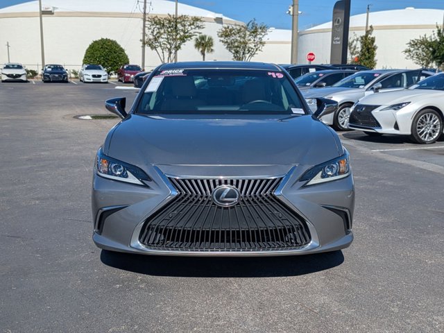 2019 Lexus ES 350 Premium photo 2