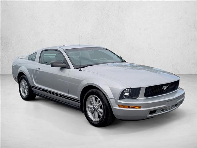 2006 Ford Mustang photo 3