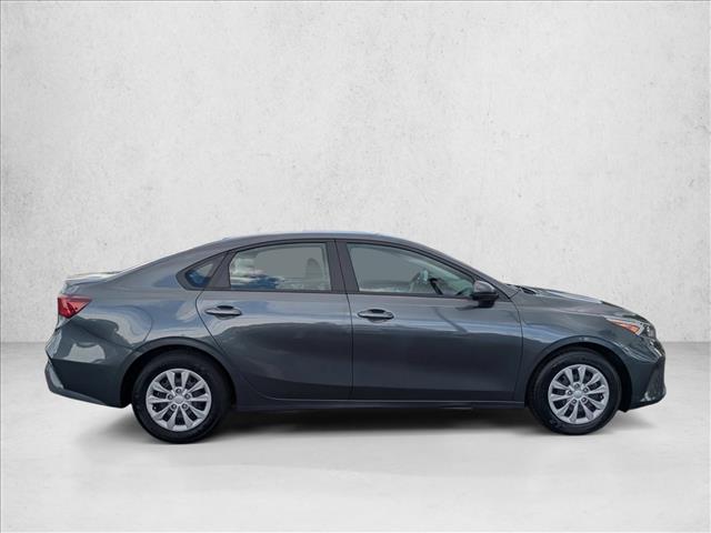 2024 Kia Forte LX photo 4