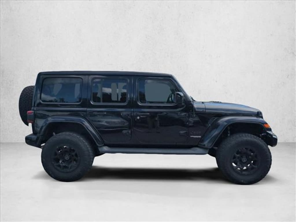 Used 2020 Jeep Wrangler Unlimited Sahara SUV