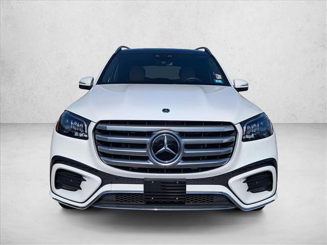 2024 Mercedes Benz GLS 450 4MATIC photo 2