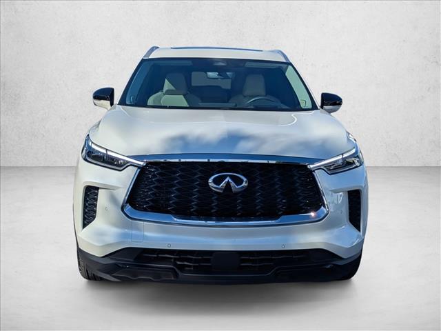 2023 Infiniti QX60 Luxe photo 2