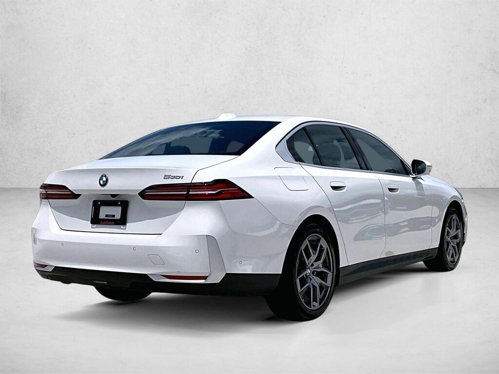 Used 2026 BMW 530i Sedan