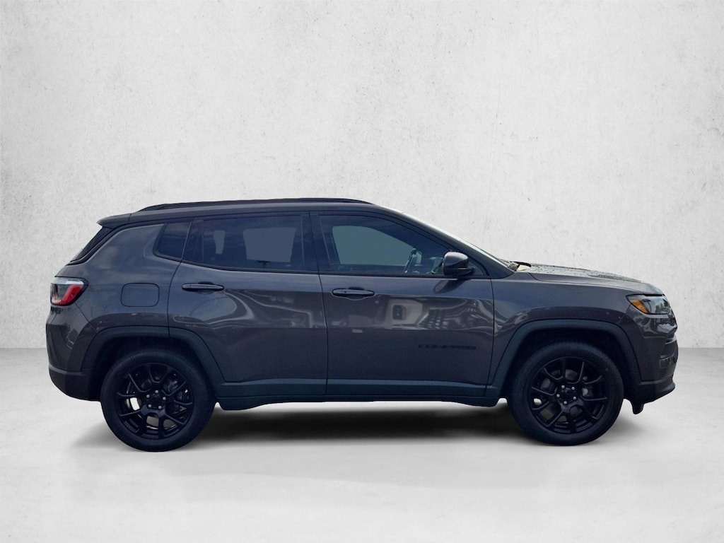 Used 2022 Jeep Compass Latitude SUV