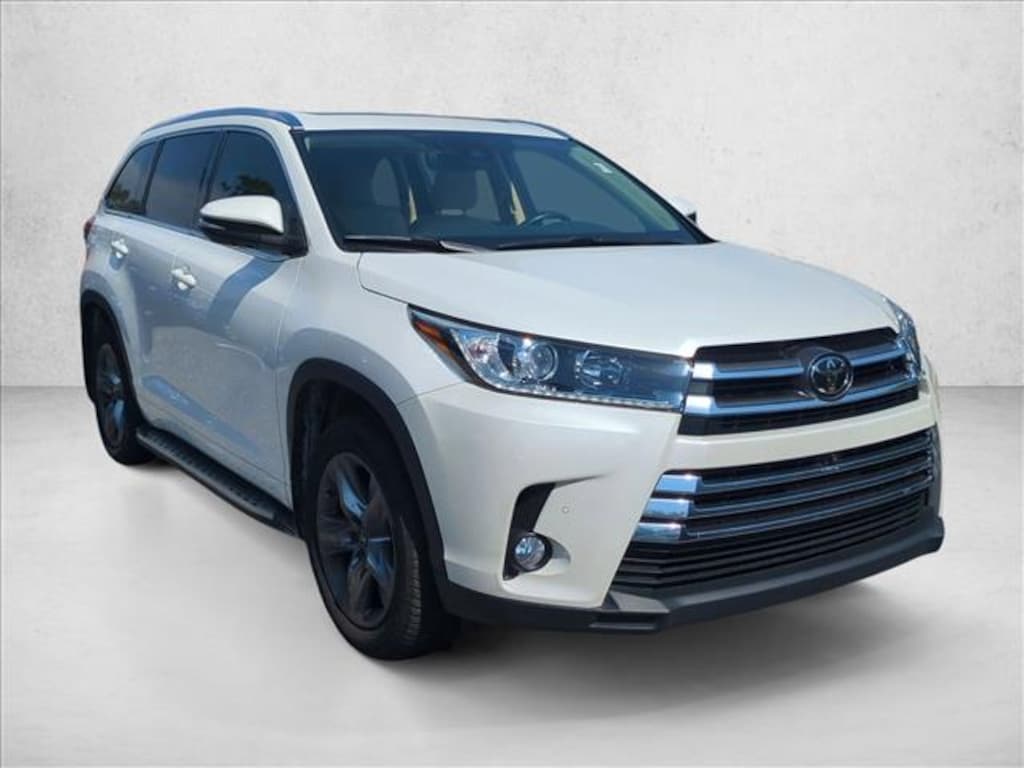 Used 2017 Toyota Highlander Limited Platinum V6 SUV