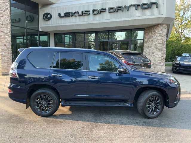 2022 Lexus GX 460 photo 2