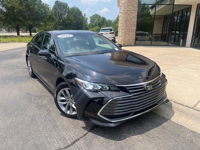 Used 2022 Toyota Avalon XLE with VIN 4T1JZ1FB1NU086696 for sale in Centerville, OH