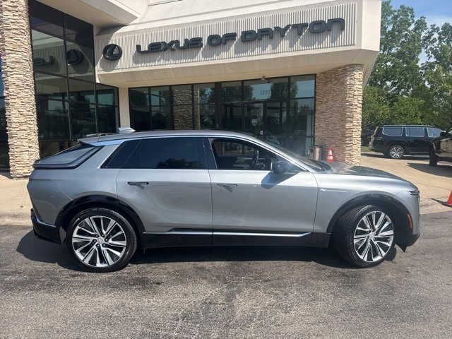 Used 2024 Cadillac LYRIQ Luxury 3 with VIN 1GYKPSRL8RZ136988 for sale in Centerville, OH