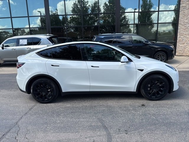 Used 2021 Tesla Model Y Long Range with VIN 5YJYGDEE3MF160648 for sale in Centerville, OH