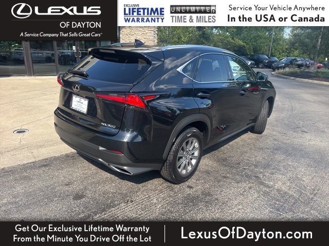2021 Lexus NX 300 photo 3