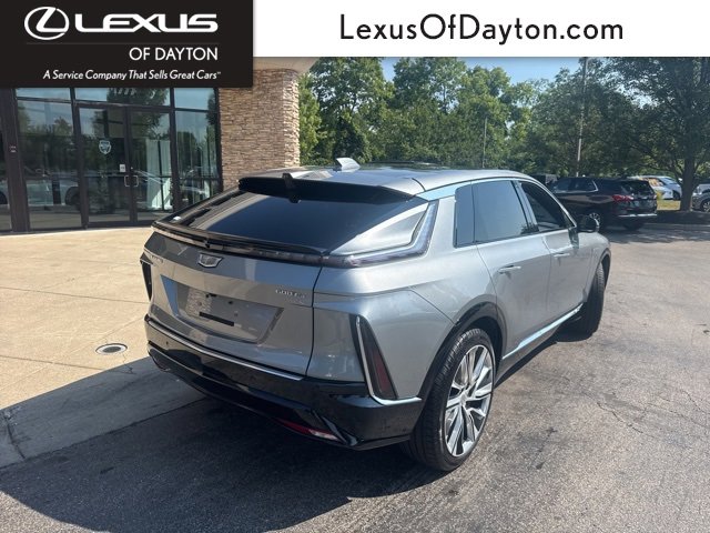 2024 Cadillac Lyriq Luxury photo 3