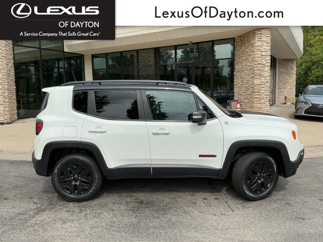 2018 Jeep Renegade Trailhawk photo 2