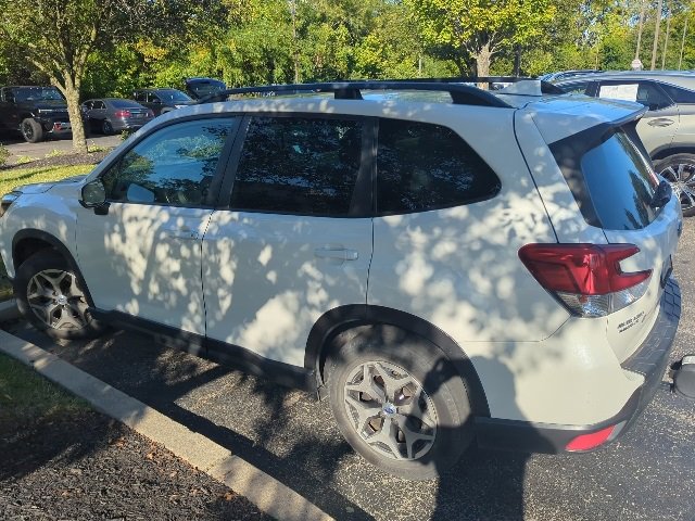 2020 Subaru Forester Premium Base photo 3
