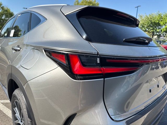 2025 Lexus NX 350 - Photo 19