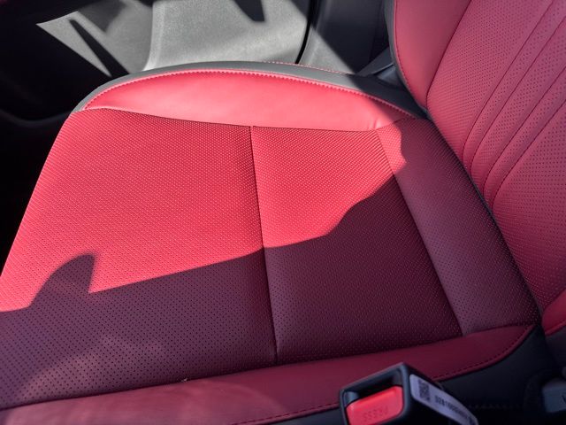 2025 Lexus NX 350 - Photo 37