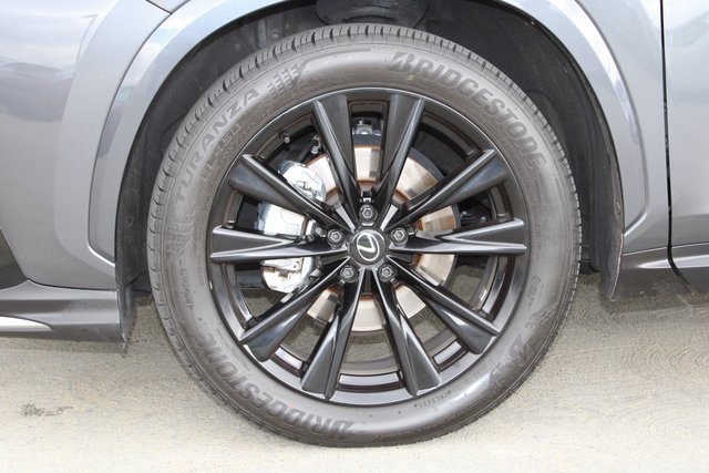 2024 Lexus NX 350 F SPORT Handling photo 4