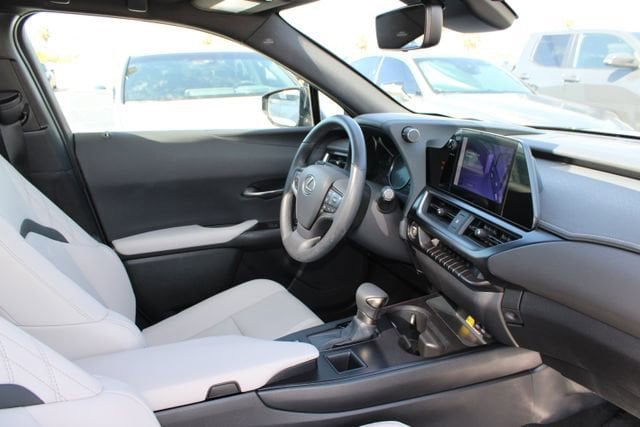 2023 LEXUS UX 250h photo 5