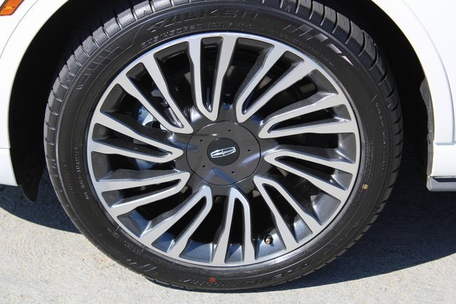2022 Lincoln Corsair Grand Touring photo 3