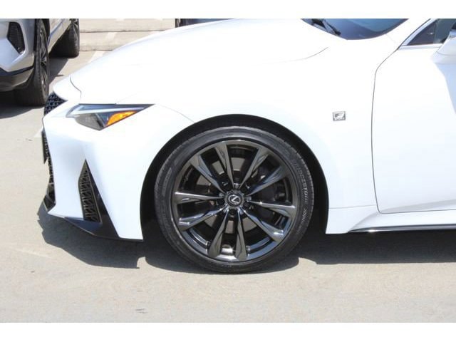 2023 LEXUS IS 350 F SPORT photo 4