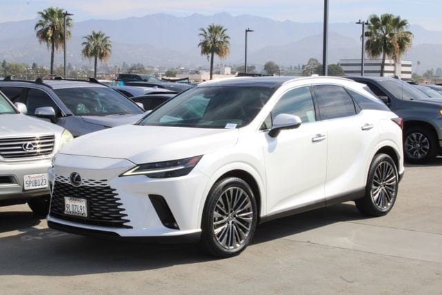 2024 LEXUS RX 450h+ Luxury photo 3