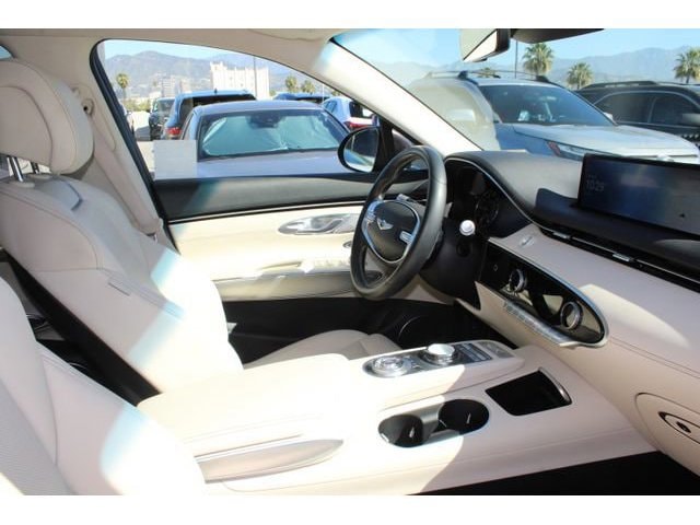 2023 Genesis GV70 2.5T photo 5