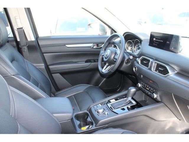 2024 Mazda CX-5 2.5 S Preferred Package photo 5