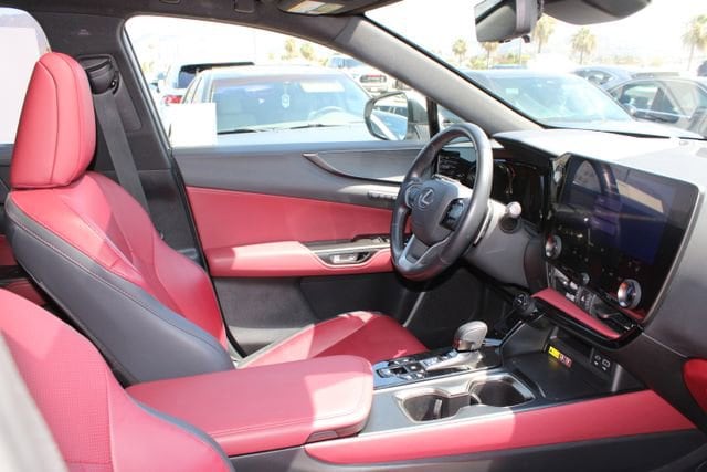 2024 LEXUS NX 450h+ Luxury photo 5