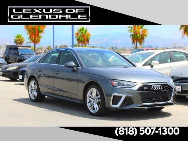 2020 Audi A4 45 quattro S tronic Premium's photo
