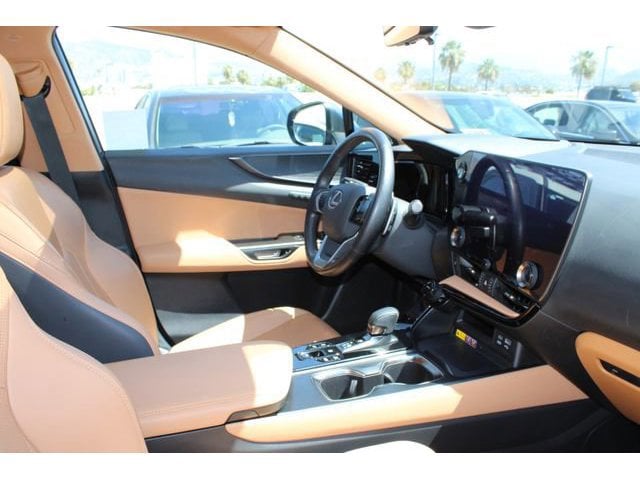 2024 LEXUS NX 450h+ Luxury photo 5