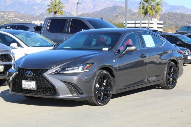 2024 Lexus ES 300h F SPORT Handling photo 3