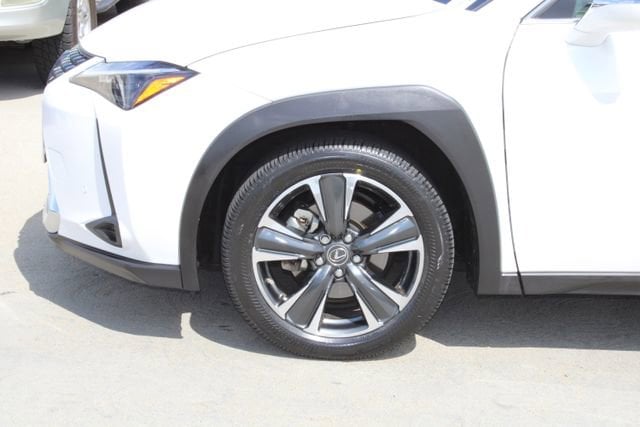 2023 LEXUS UX 250h photo 4