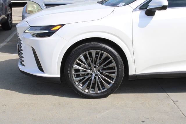 2024 LEXUS RX 450h+ Luxury photo 4