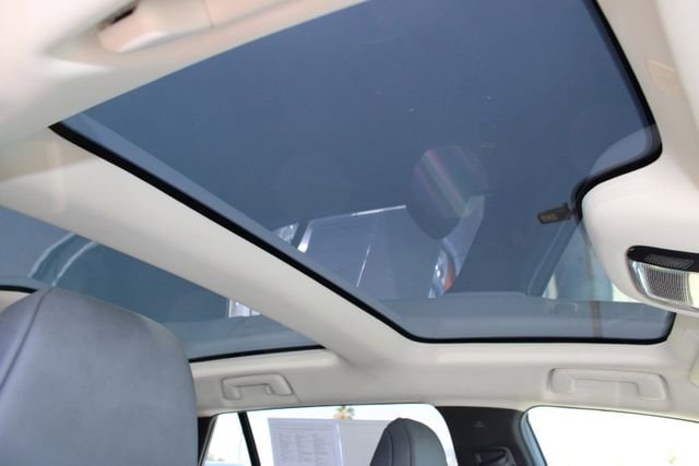 2023 LEXUS RZ 450e Premium w/18" Wheel photo 6