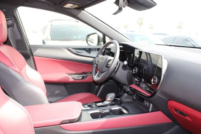 2024 LEXUS NX 250 photo 5
