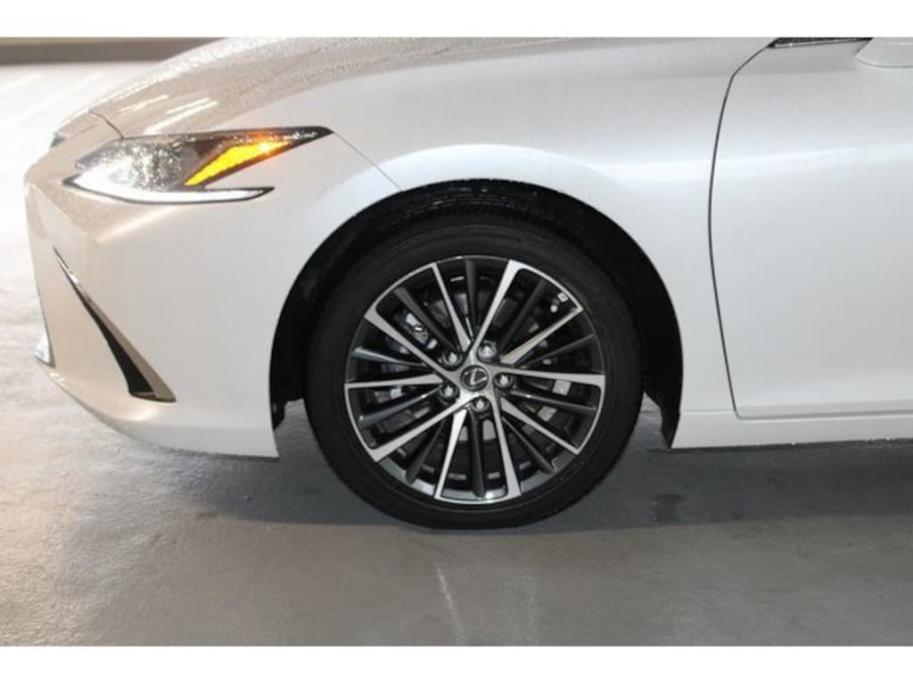 Certified 2025 Lexus ES 300h Base Sedan