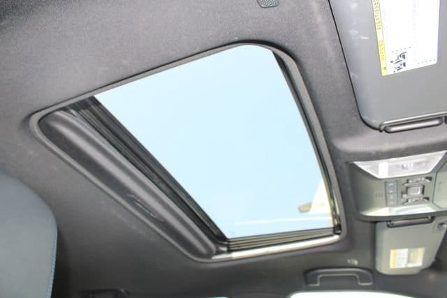 2024 Toyota RAV4 Hybrid XSE photo 6