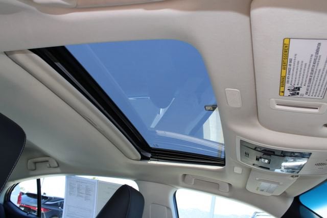 2024 LEXUS ES 300h Base photo 6