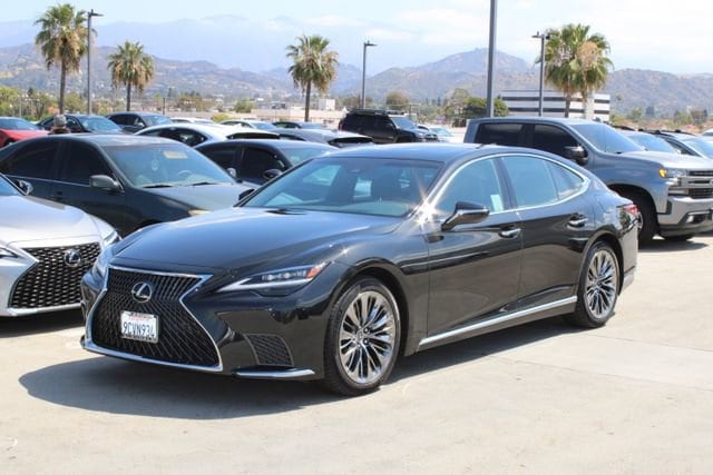 2022 LEXUS LS 500 photo 3
