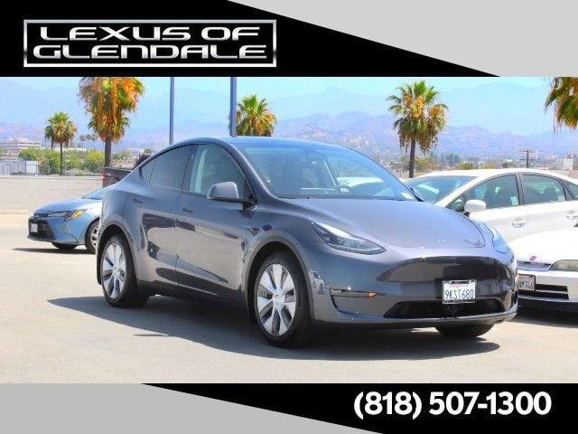 2023 Tesla Model Y's photo