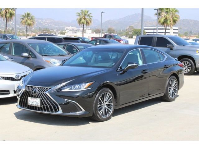 2025 LEXUS ES 300h Base photo 3