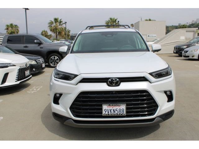 2025 Toyota Grand Highlander Hybrid Limited photo 2