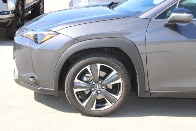 2023 LEXUS UX 250h photo 4