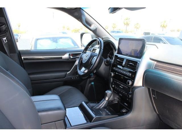 2023 LEXUS GX 460 photo 5