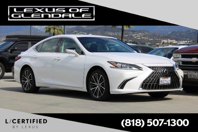 2024 Lexus ES Hybrid 300h's photo