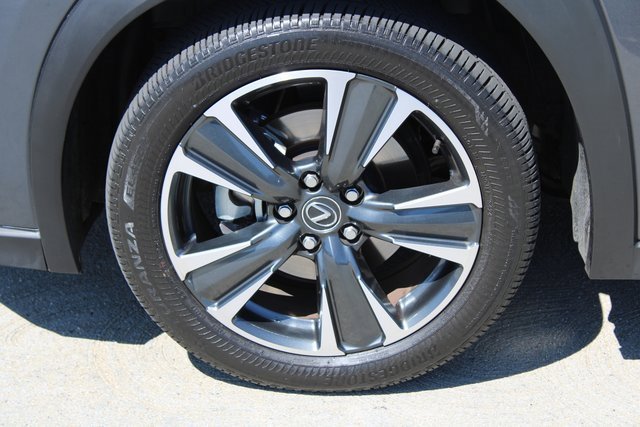 2025 Lexus UX photo 4