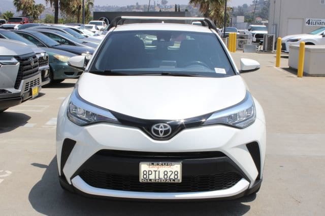 2020 Toyota C-HR XLE photo 2